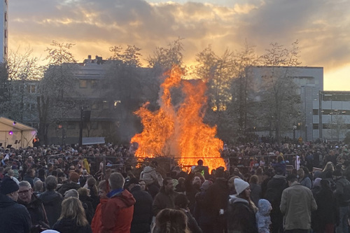 Valborgsfirande i Sjödalsparken